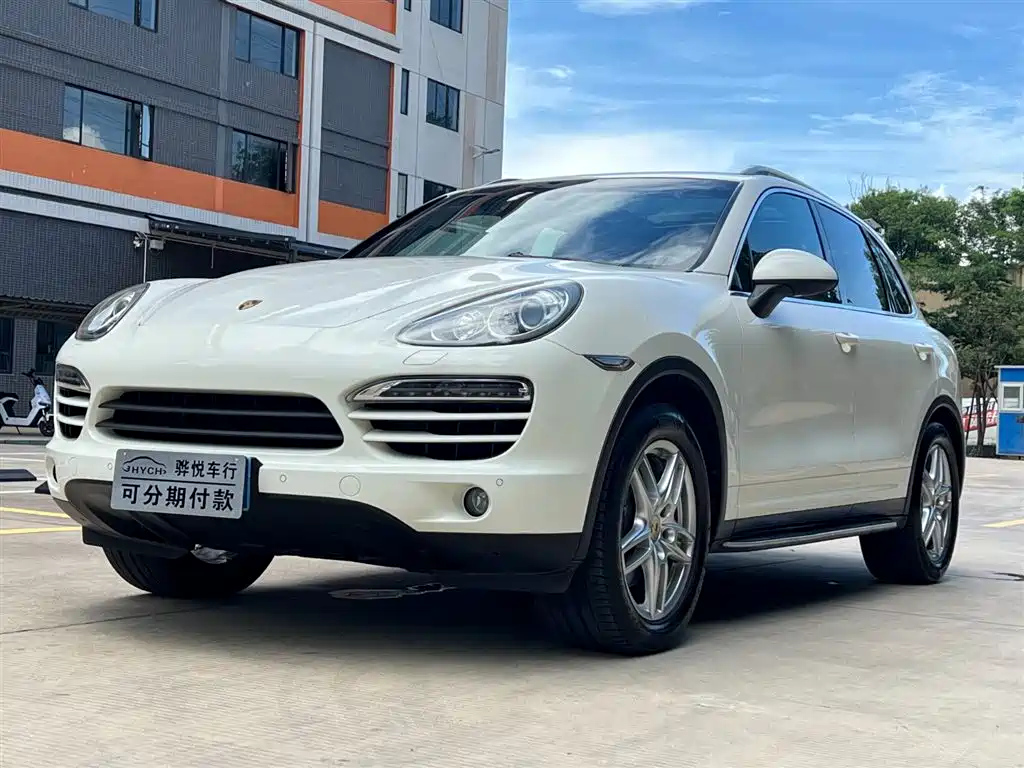 PORSCHE CAYENNE
