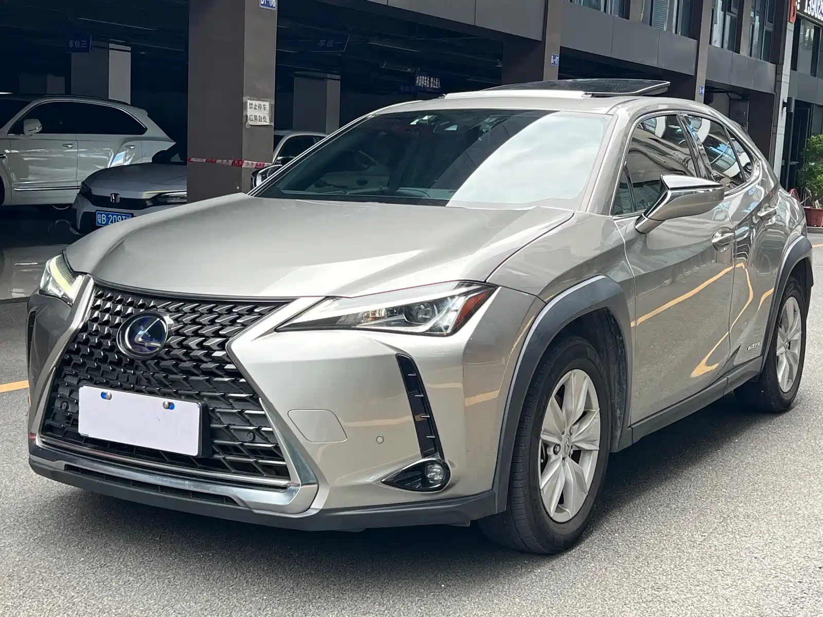 LEXUS UX