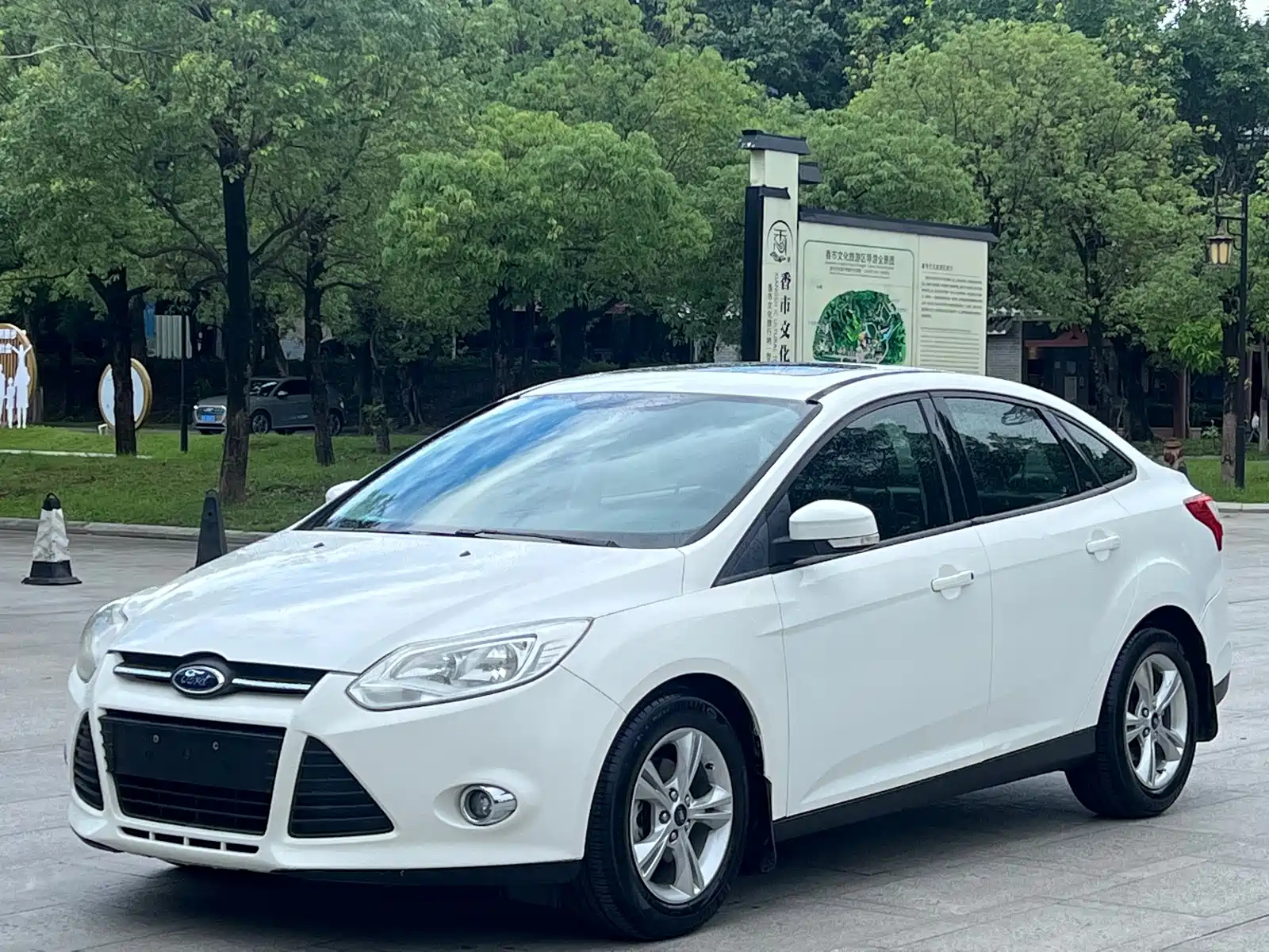 FORD FOCUS