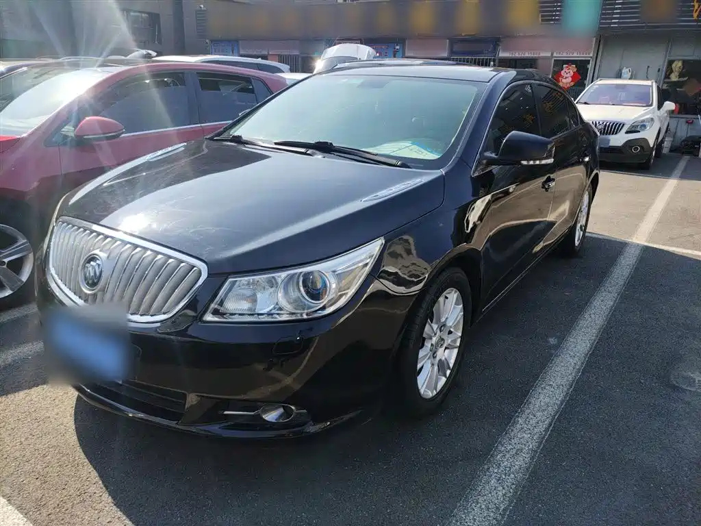 BUICK LACROSSE