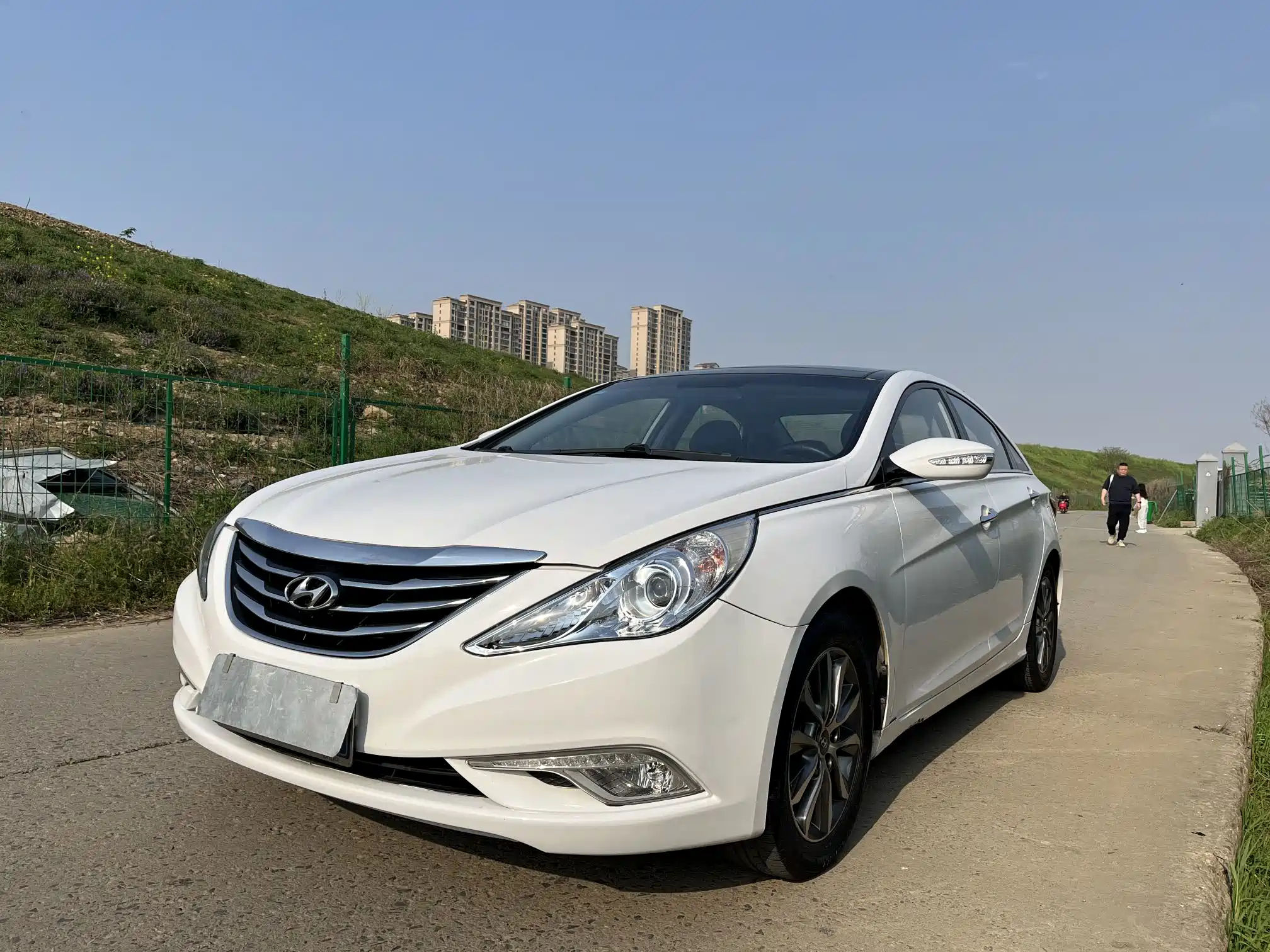 HYUNDAI SONATA