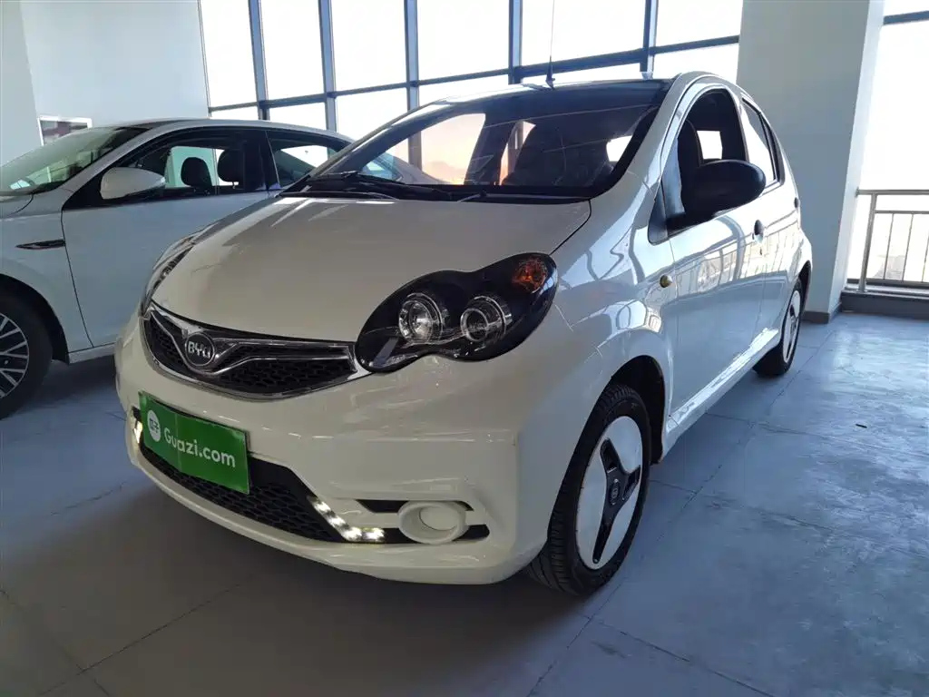 BYD F0