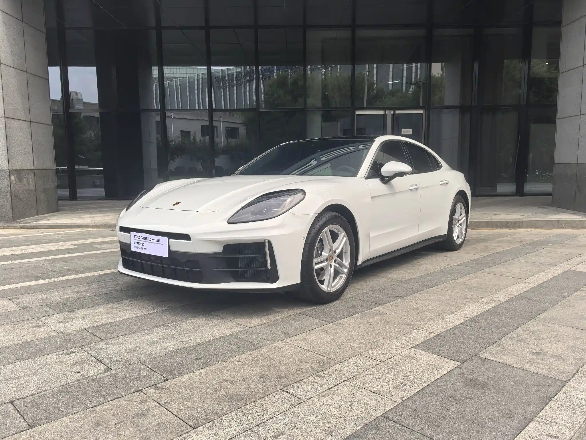 PORSCHE PANAMERA