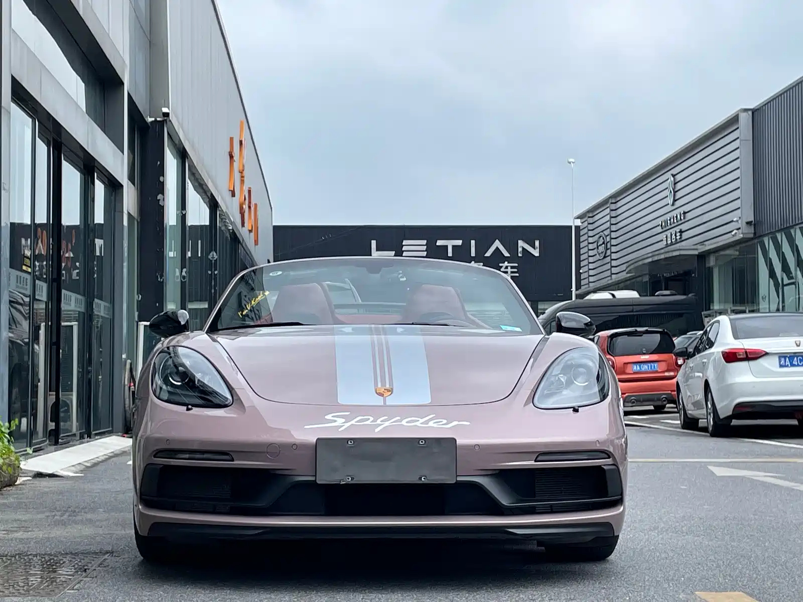 PORSCHE 718