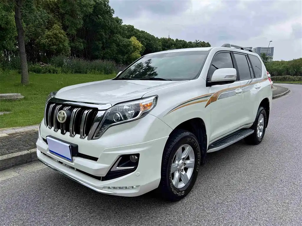 TOYOTA PRADO