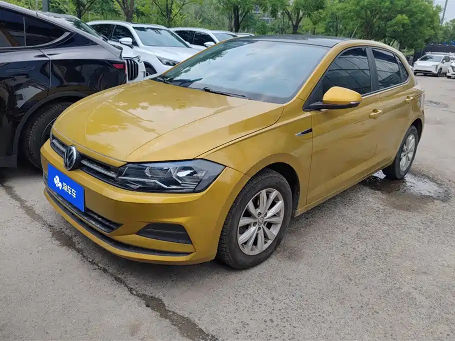 VOLKSWAGEN POLO