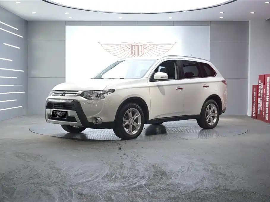 MITSUBISHI OUTLANDER IMPORT