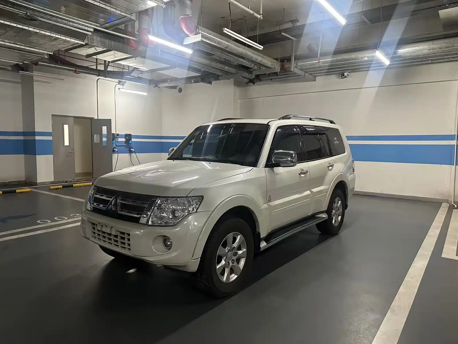 MITSUBISHI PAJERO IMPORT