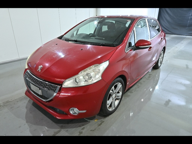 PEUGEOT 208 2012