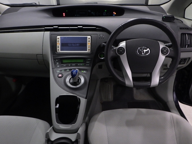 TOYOTA PRIUS 2011