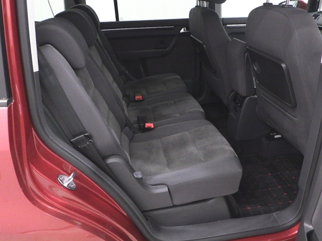 VOLKSWAGEN GOLF TOURAN 2015