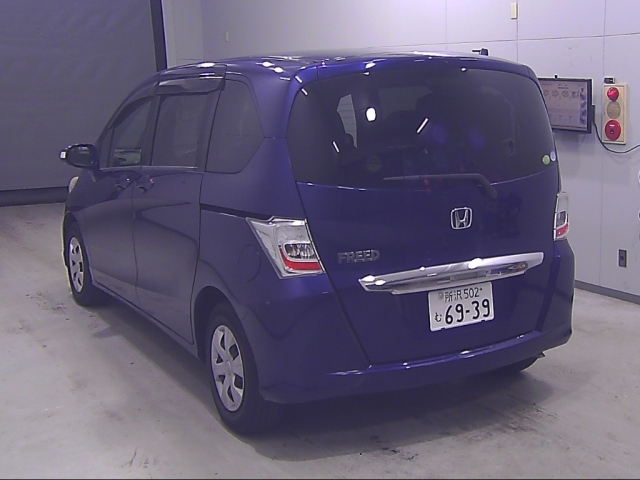 HONDA FREED 2011