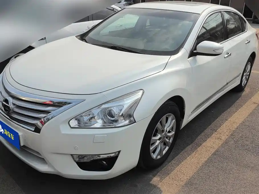 NISSAN TEANA 2013
