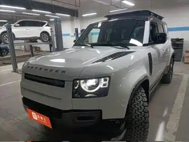 LAND ROVER DEFENDER 2023