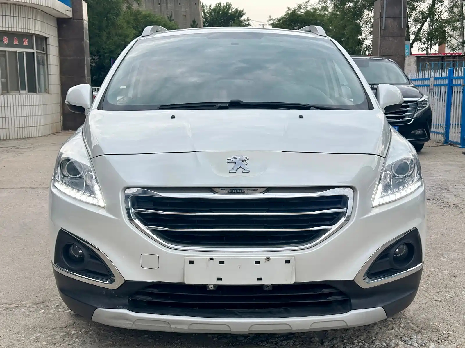 PEUGEOT 3008 2015