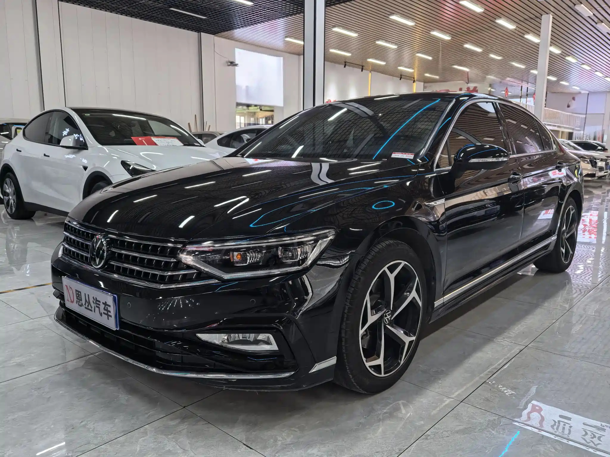 VOLKSWAGEN MAGOTAN 2023