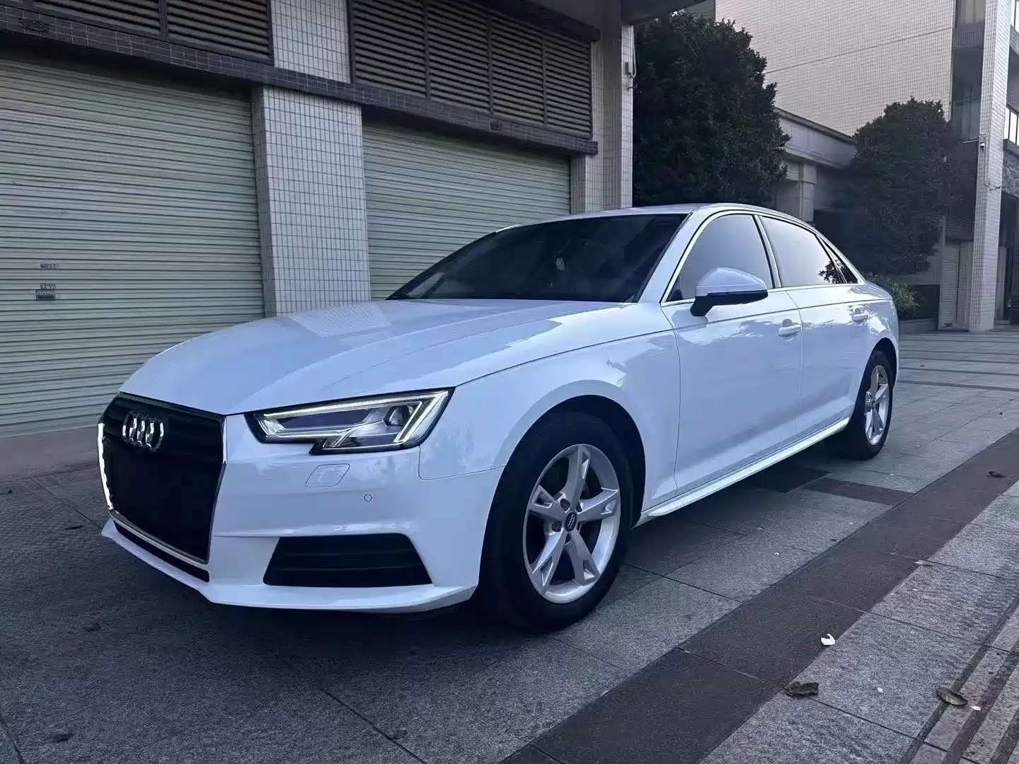 AUDI A4L 2017