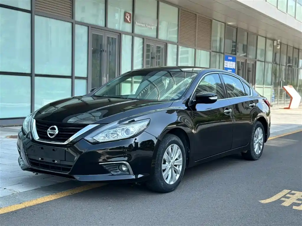 NISSAN TEANA 2016