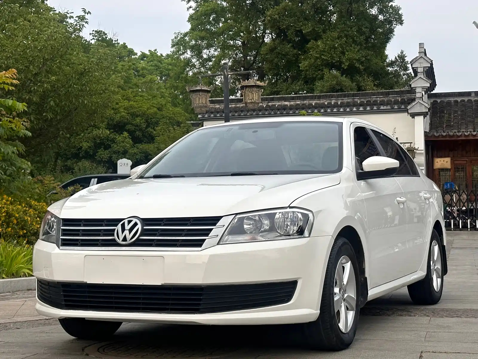 VOLKSWAGEN LAVIDA 2013