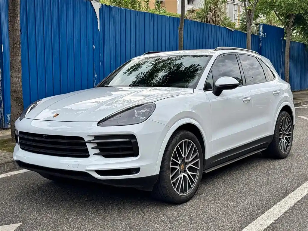 PORSCHE CAYENNE 2019