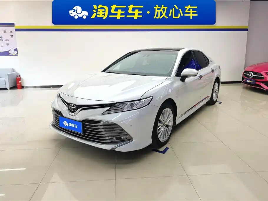 TOYOTA CAMRY 2018