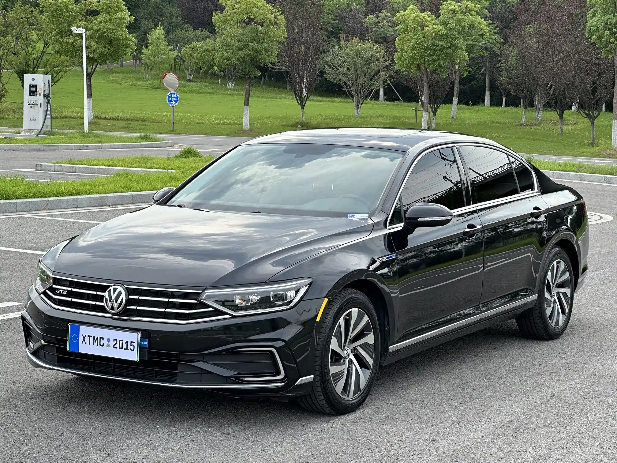 VOLKSWAGEN MAGOTAN GTE PLUG IN HYBRID 2020
