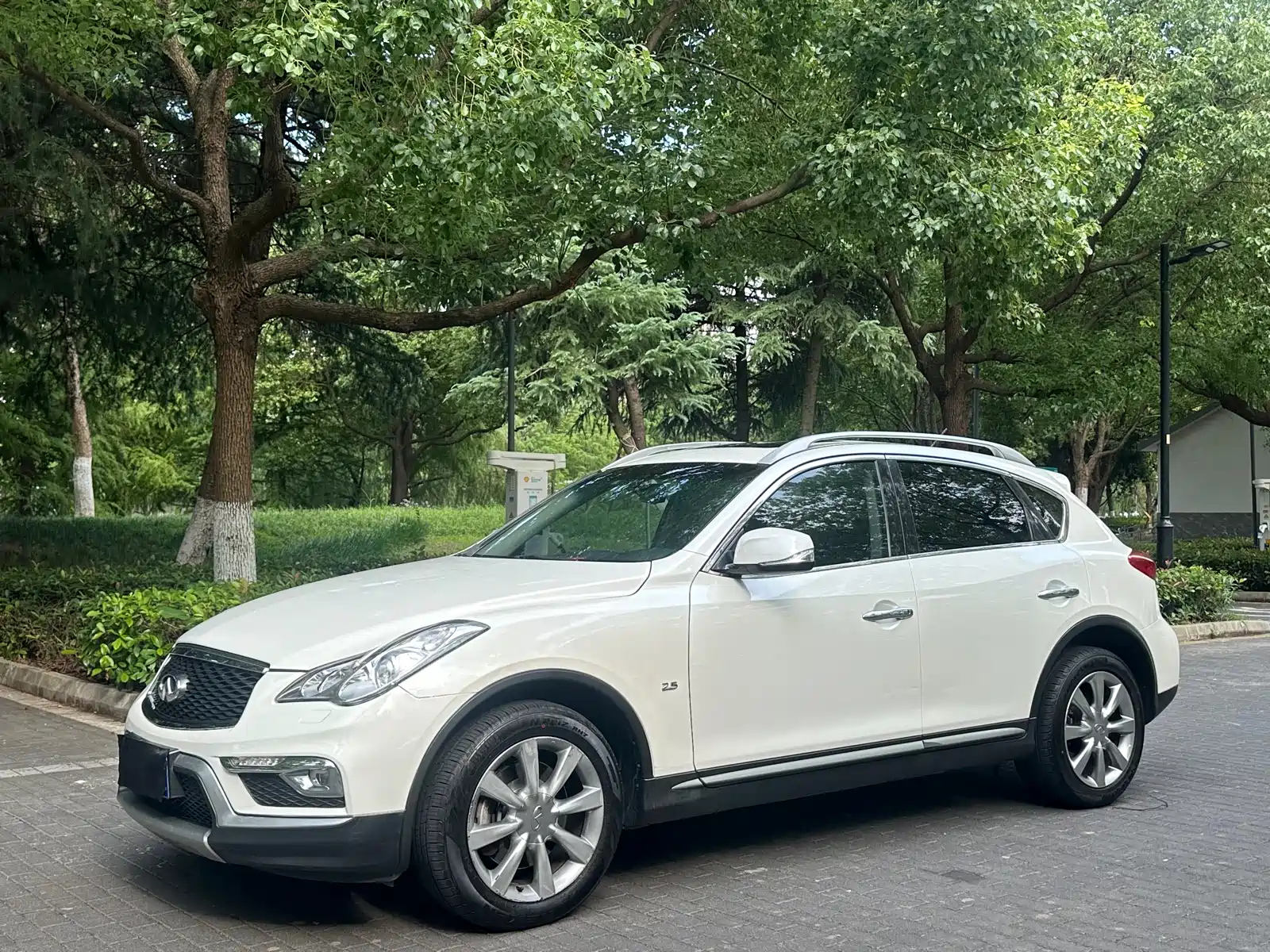 INFINITI QX50 2015