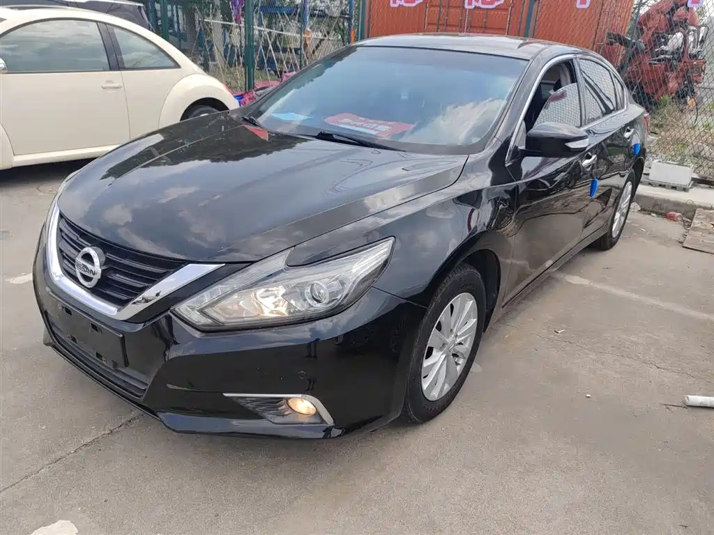 NISSAN TEANA 2018