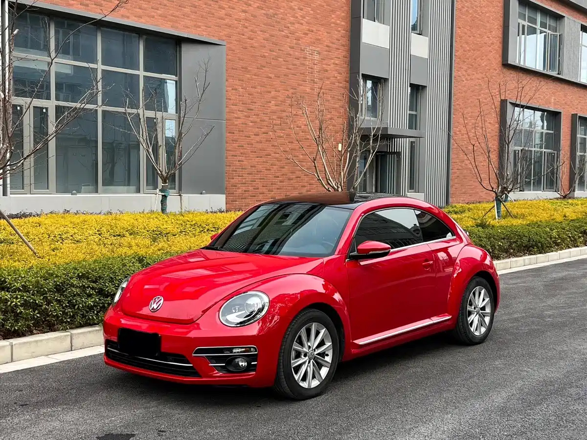 VOLKSWAGEN BEETLE 2018