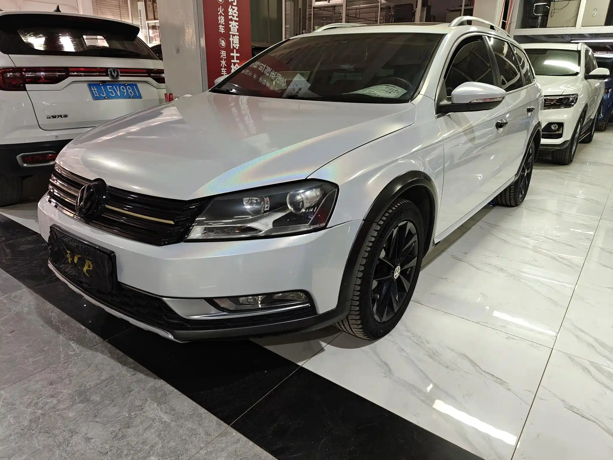 VOLKSWAGEN MAGOTAN IMPORT 2012