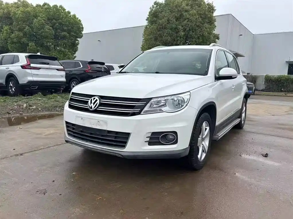 VOLKSWAGEN TIGUAN 2012