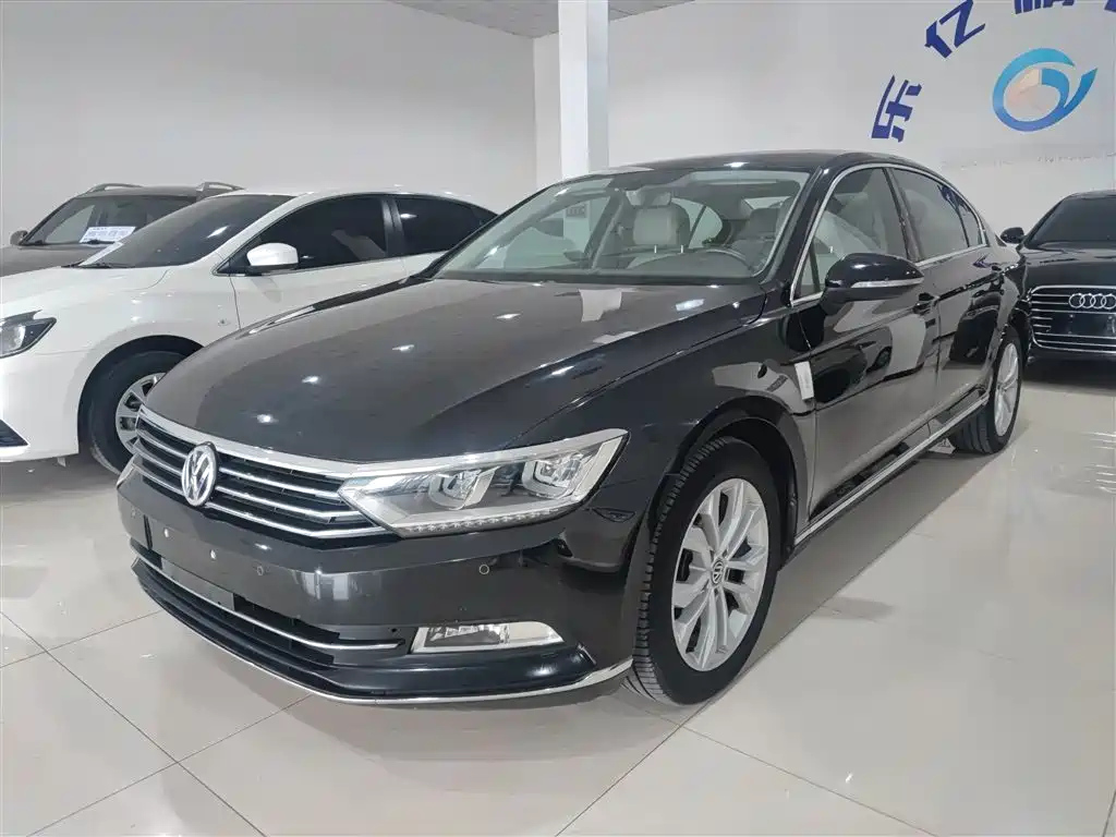 VOLKSWAGEN MAGOTAN 2017