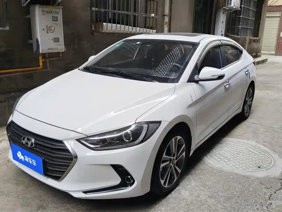 HYUNDAI ELANTRA 2018
