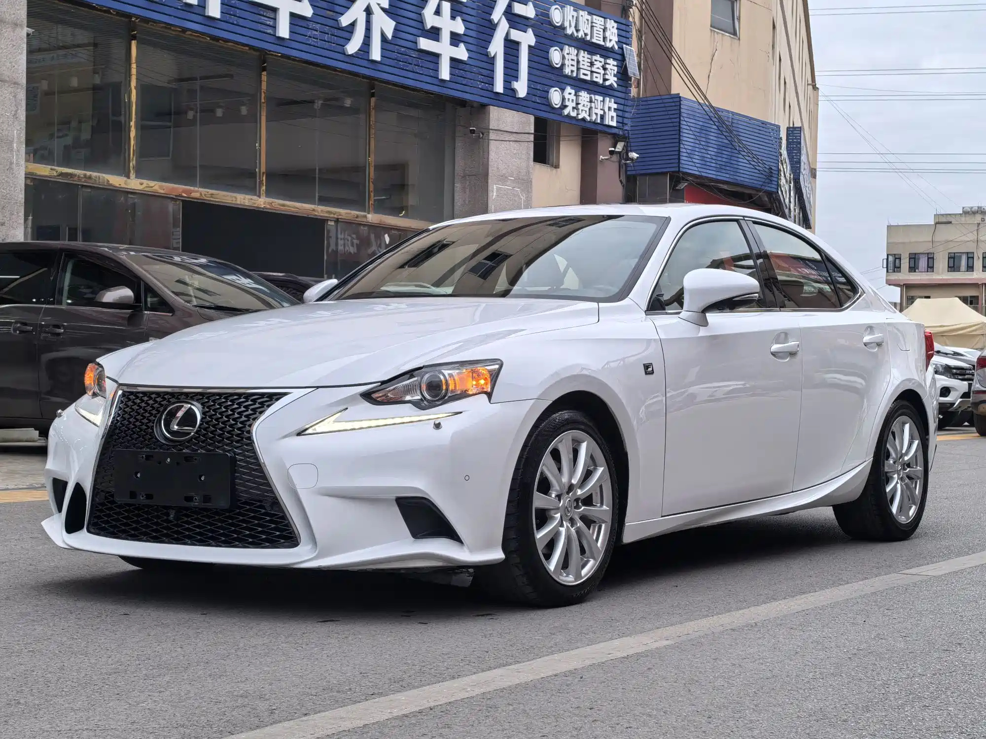LEXUS IS 2015