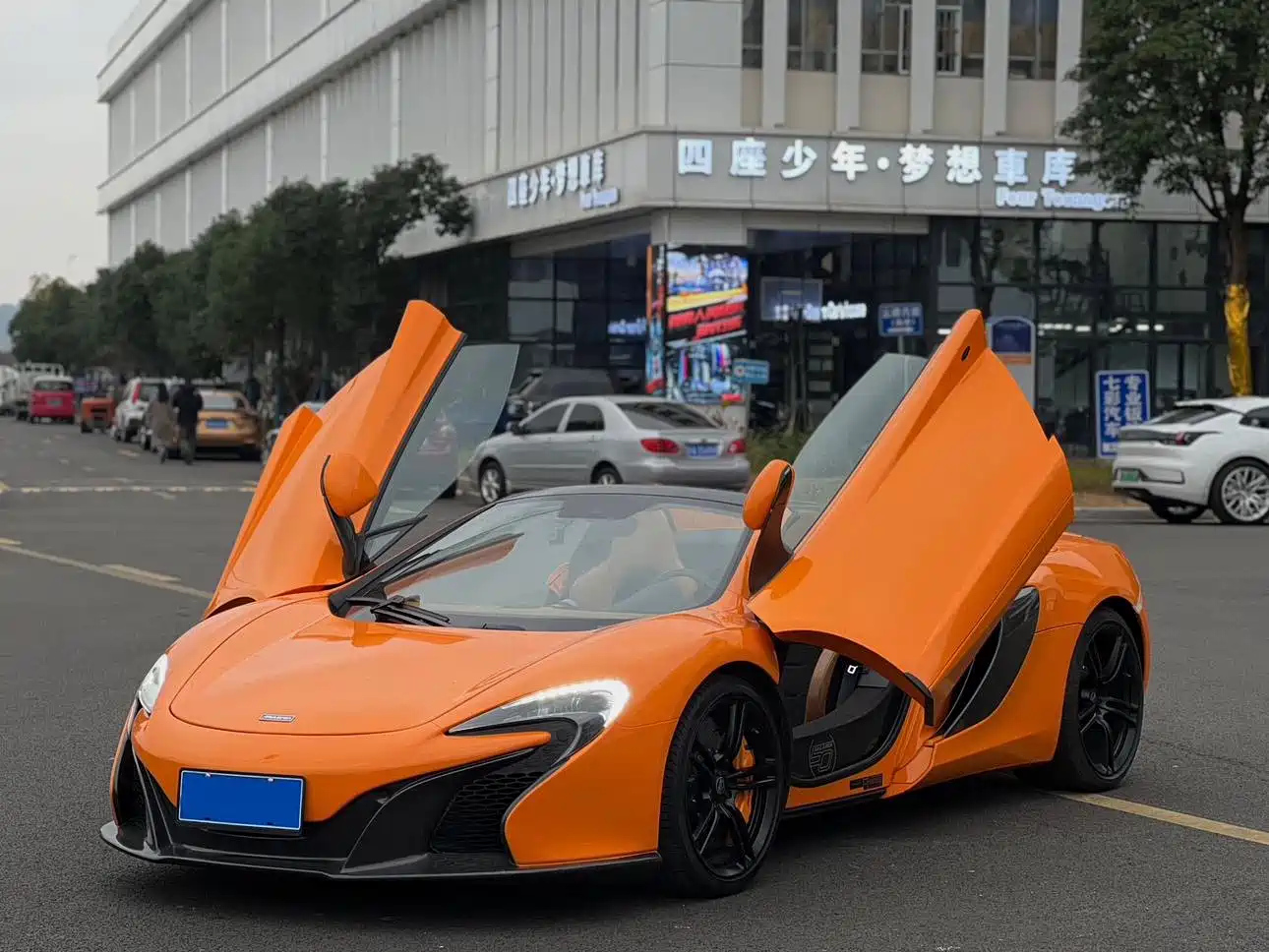MCLAREN 12C