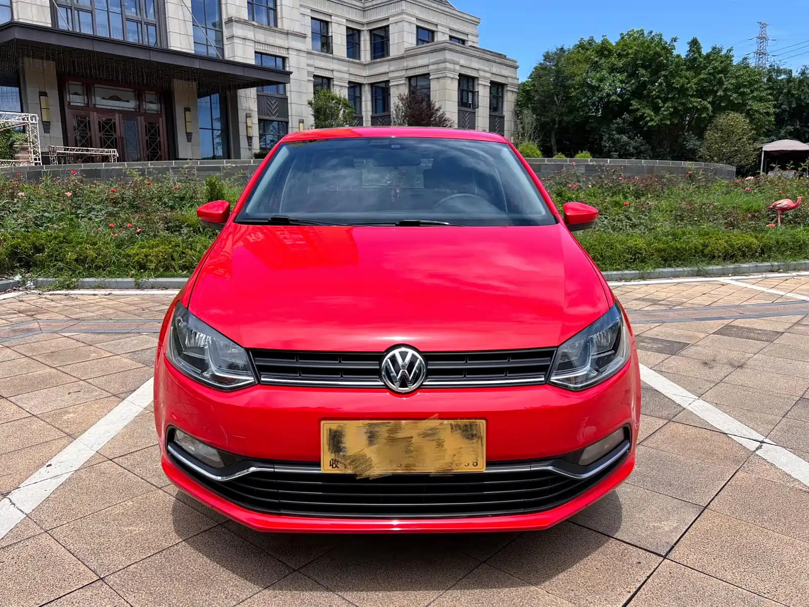 VOLKSWAGEN POLO