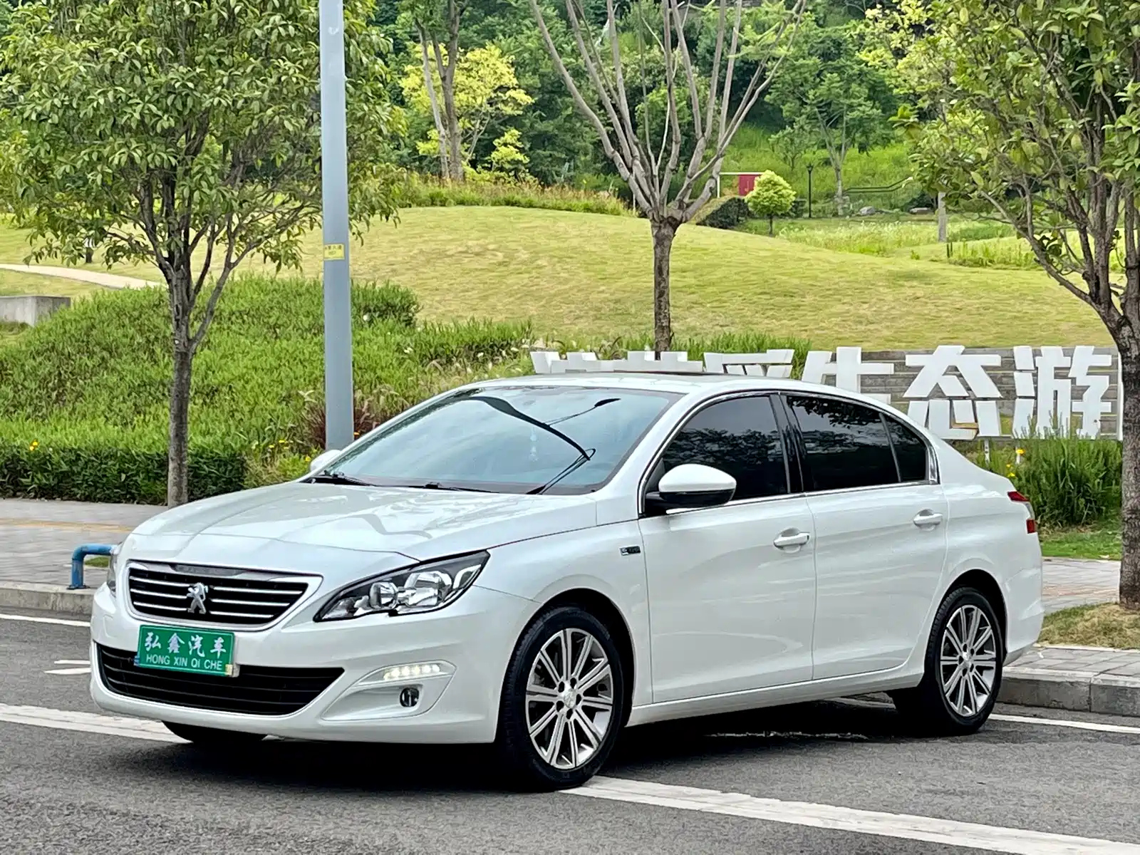 PEUGEOT 408 2016