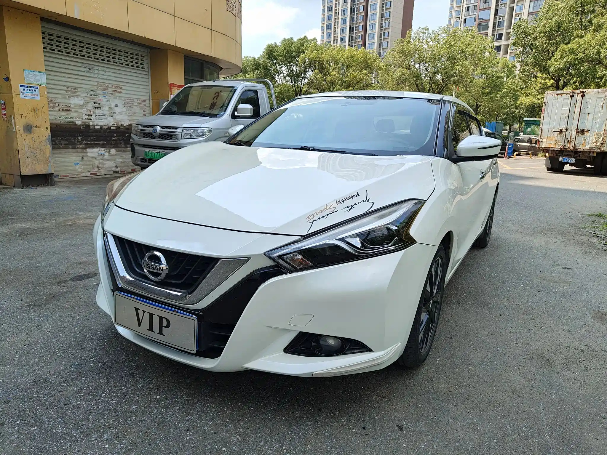NISSAN LANNIA 2019
