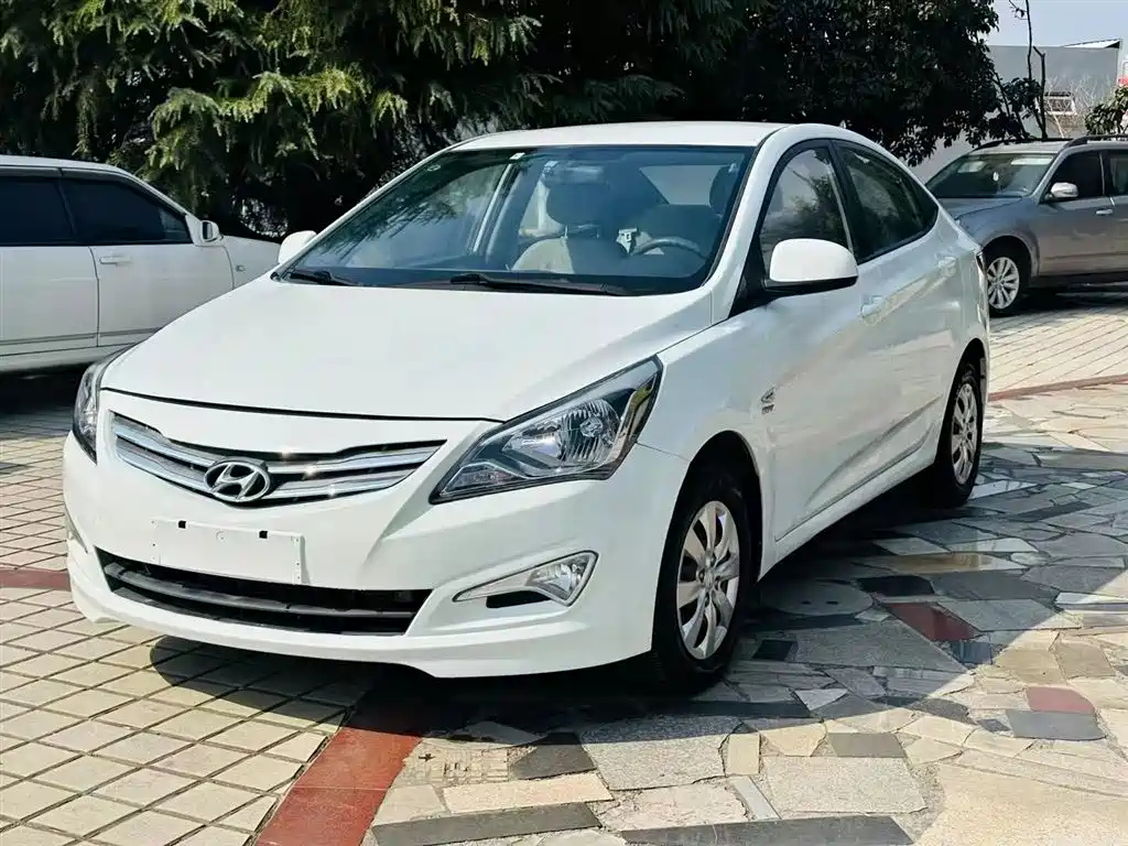 HYUNDAI RENA 2014