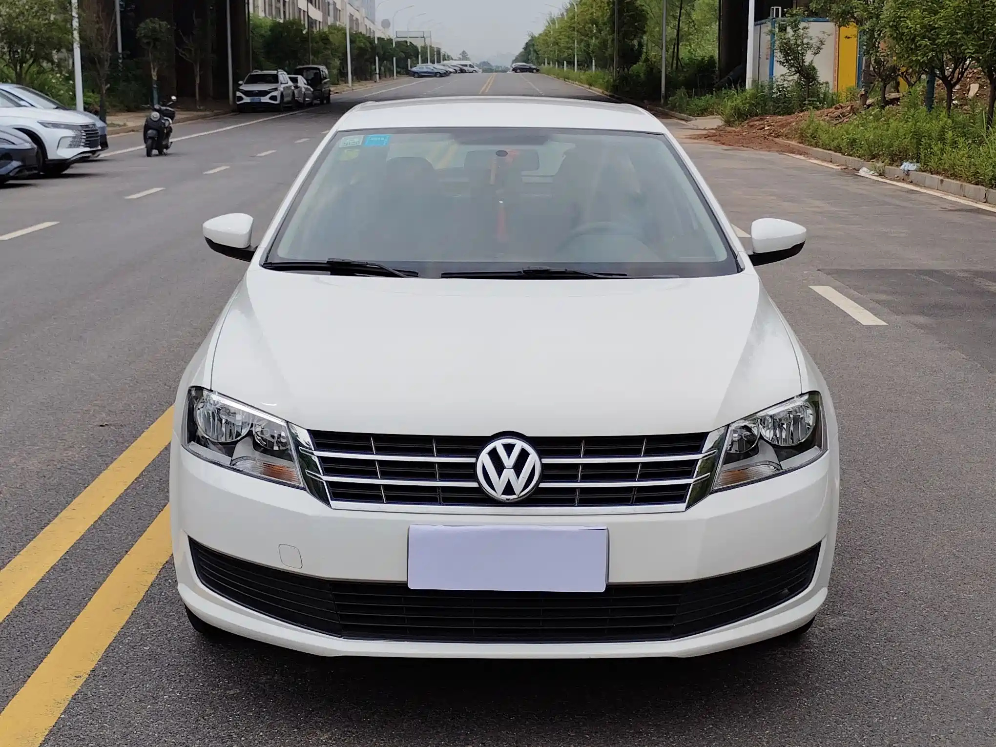 VOLKSWAGEN LAVIDA 2013