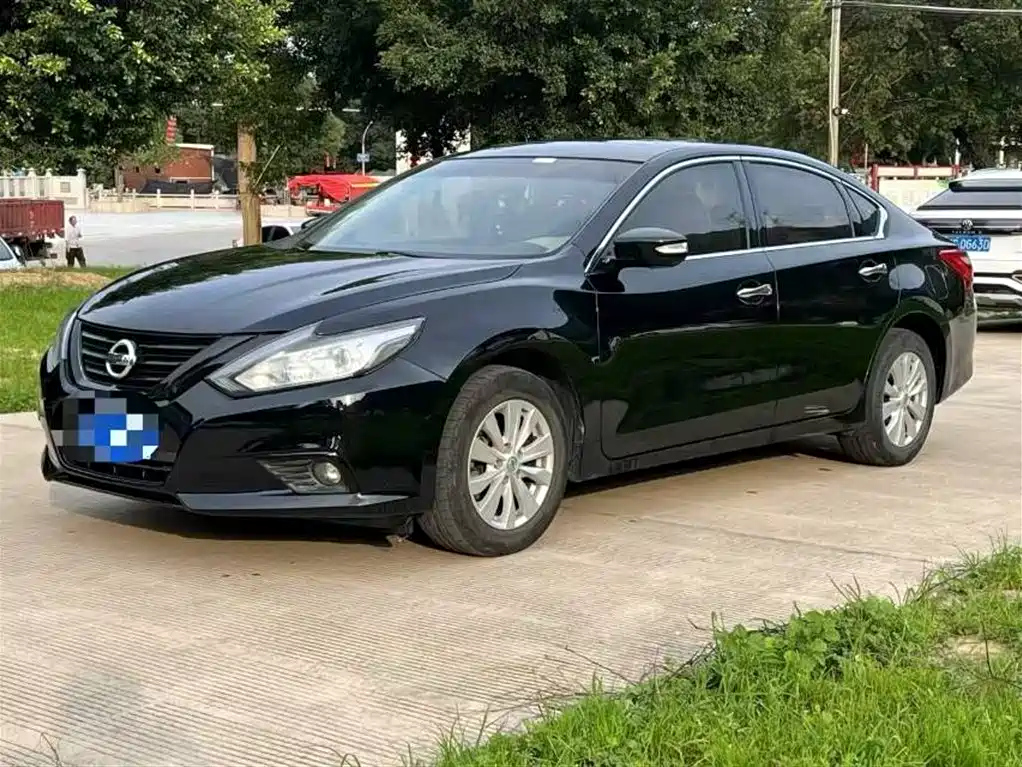 NISSAN TEANA 2016