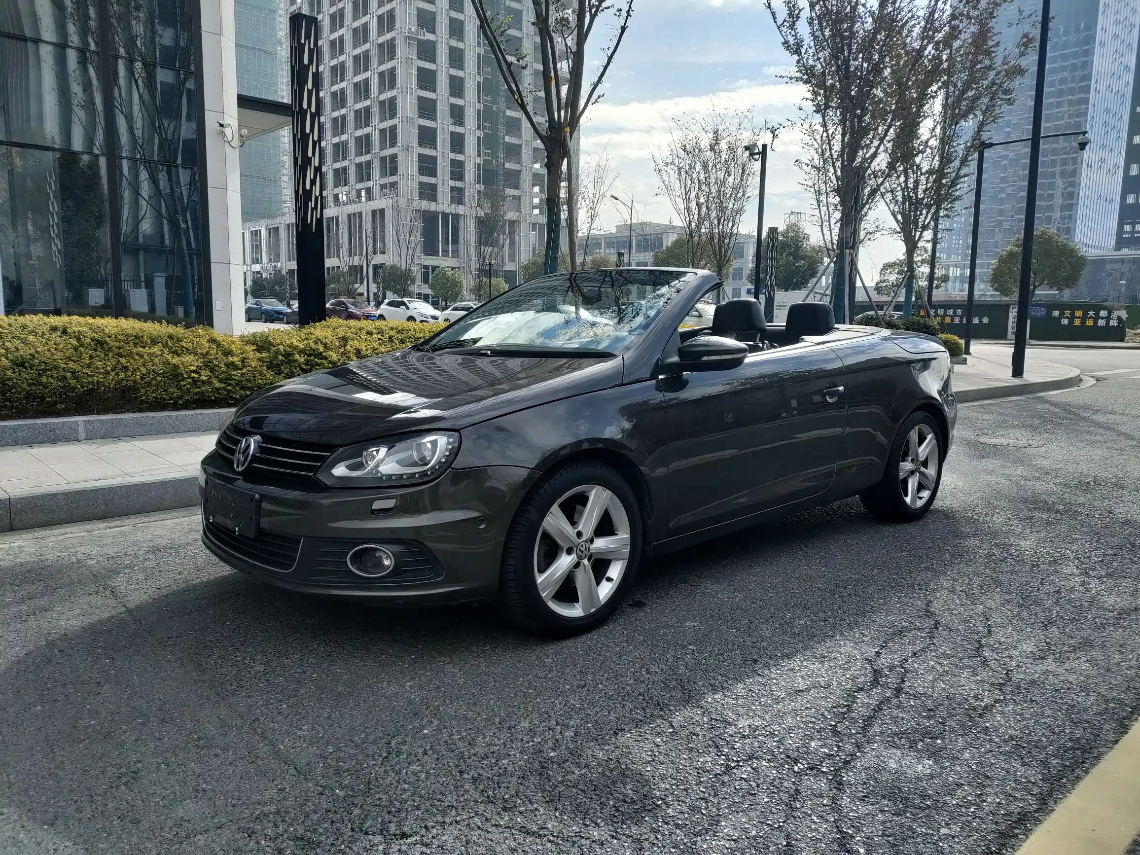 VOLKSWAGEN EOS 2011