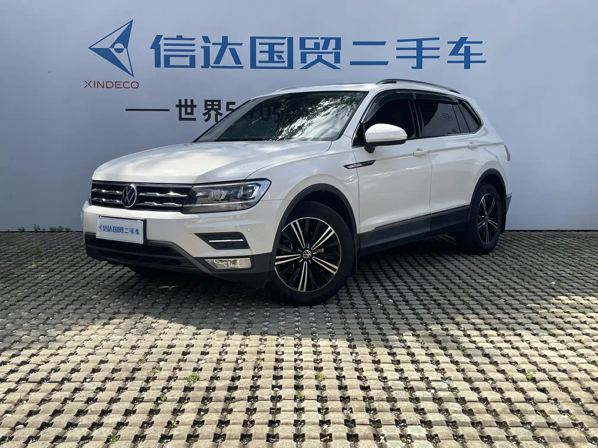 VOLKSWAGEN TIGUAN L 2021