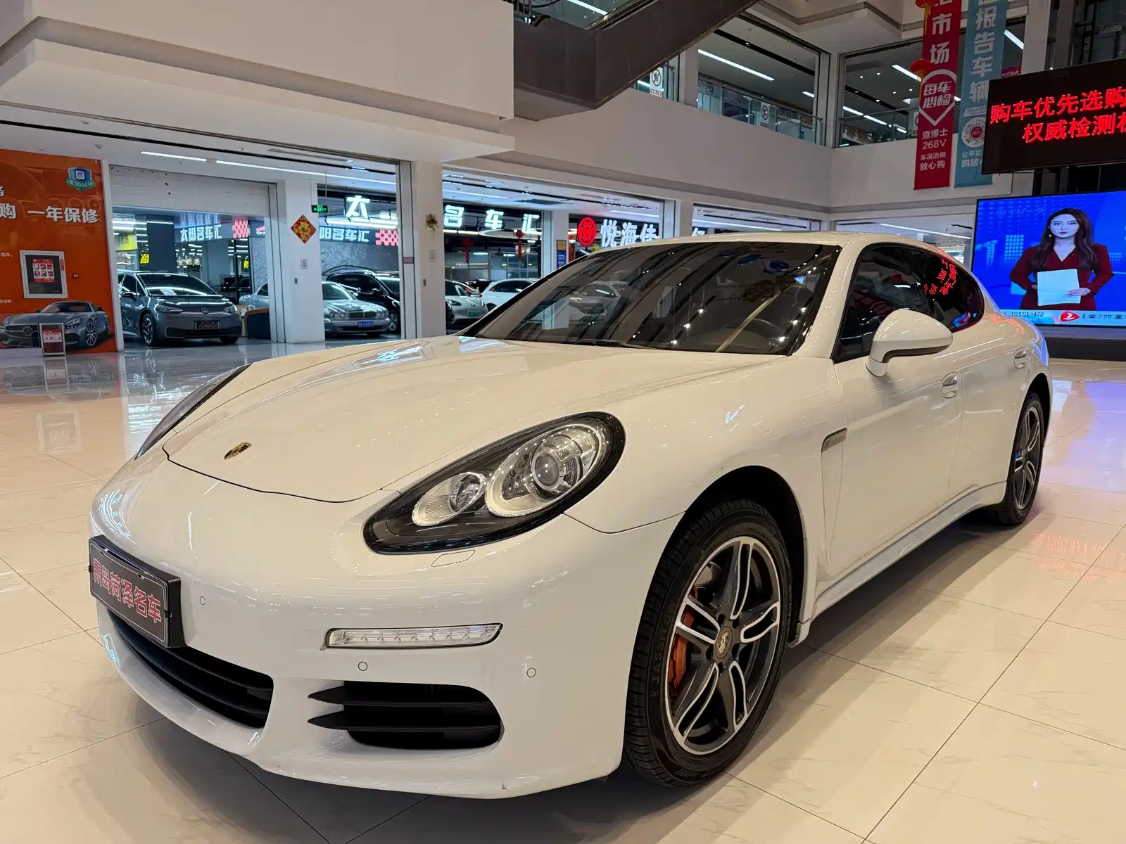 PORSCHE PANAMERA