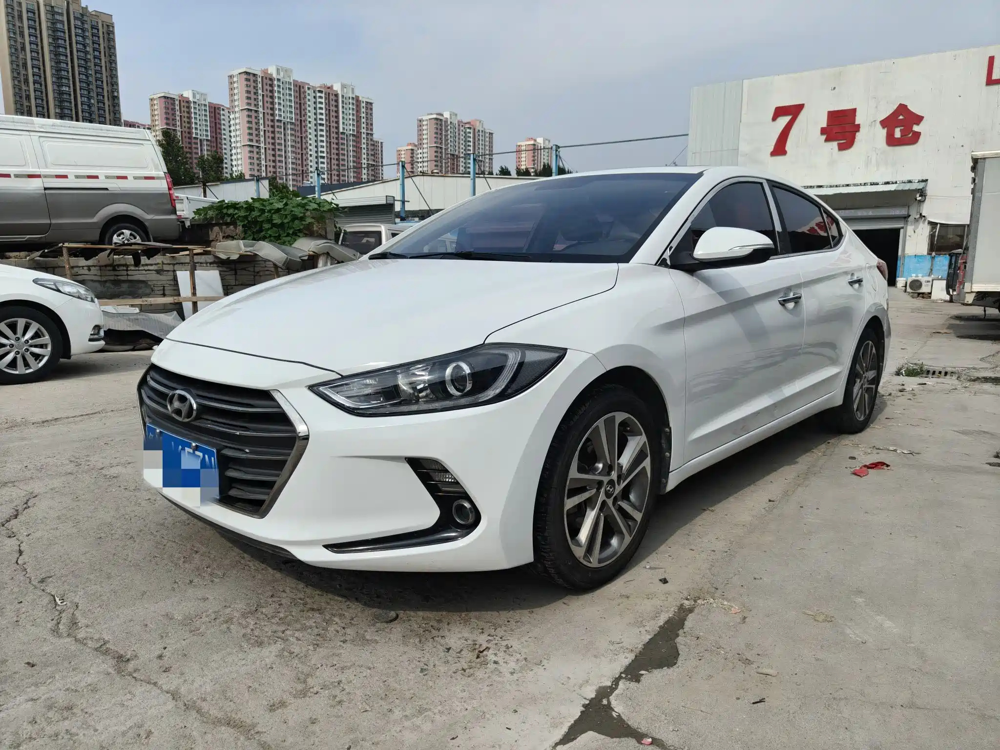 HYUNDAI ELANTRA 2016