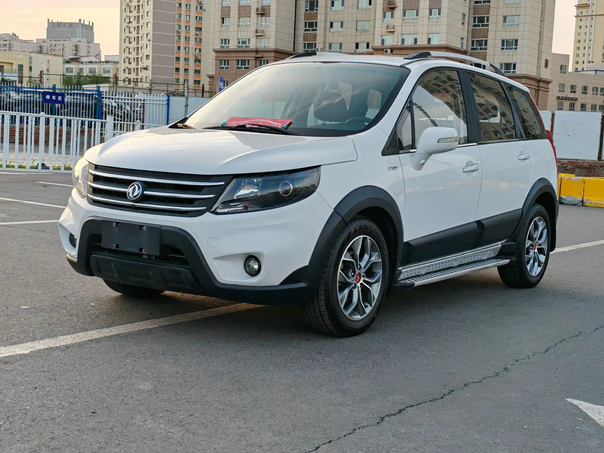 DONGFENG JOYEAR X5 2016