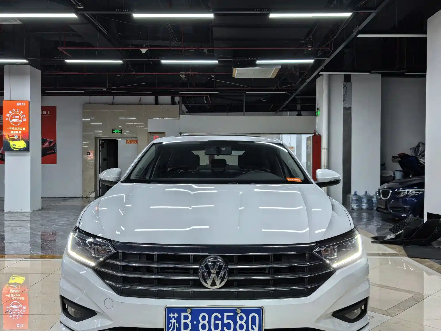 VOLKSWAGEN SAGITAR 2022
