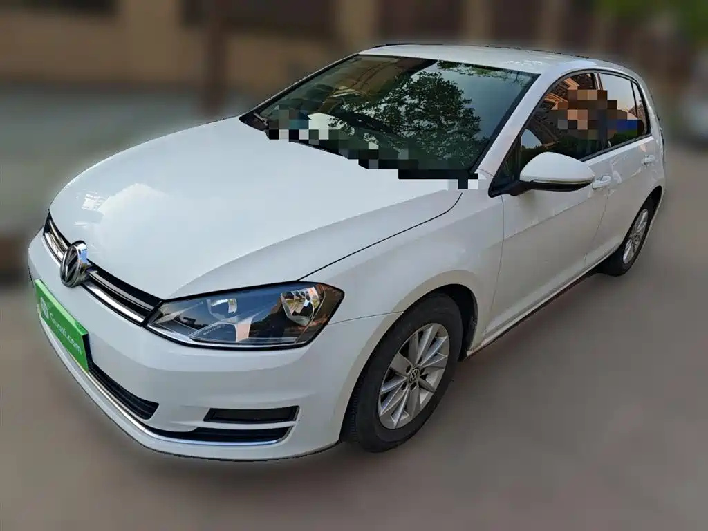 VOLKSWAGEN GOLF 2015