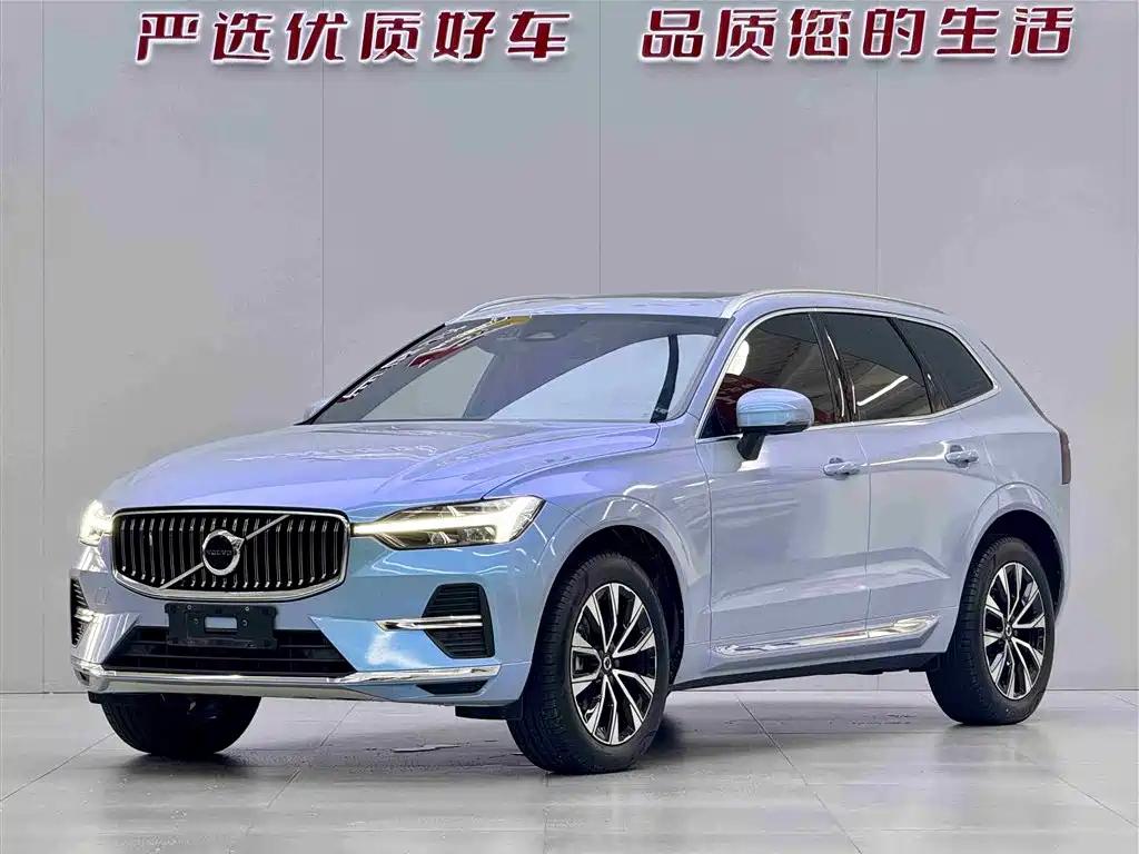 VOLVO XC60 2023