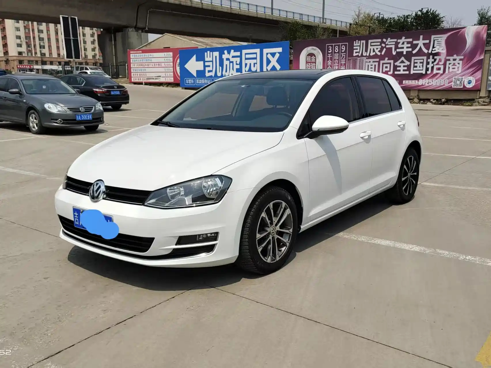VOLKSWAGEN GOLF 2015